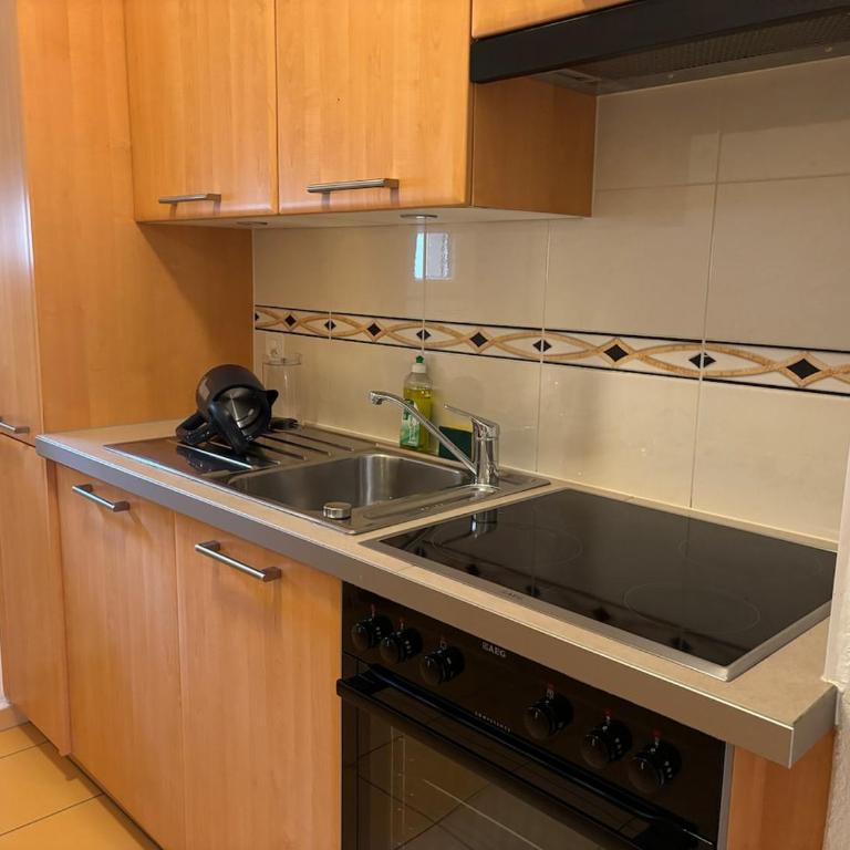 2 bedrooms accommodation 10 min from the train station - Apartment mit 1 Schlafzimmer - 7