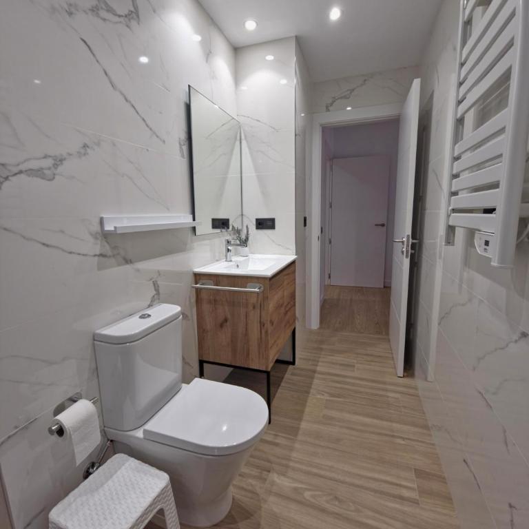 Apartamentos Picasso by gaiarooms - One-Bedroom Apartment - 8