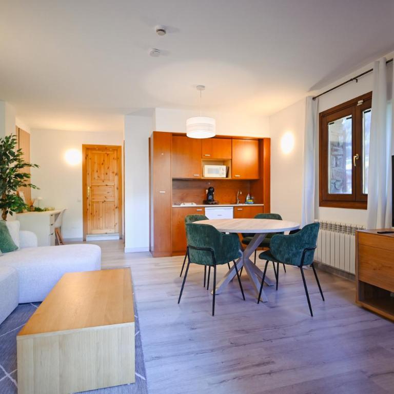 Con Parking y Escritorio I Apartamento en Incles I AndStay - Apartamento de 1 dormitorio - 7