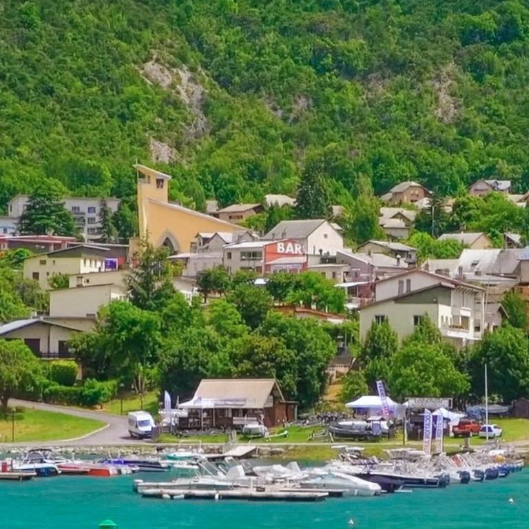 La terrasse au bord du Lac, vue panoramique lac et montagnes , 2 ch, linge et ménage inclus - Appartement - 31