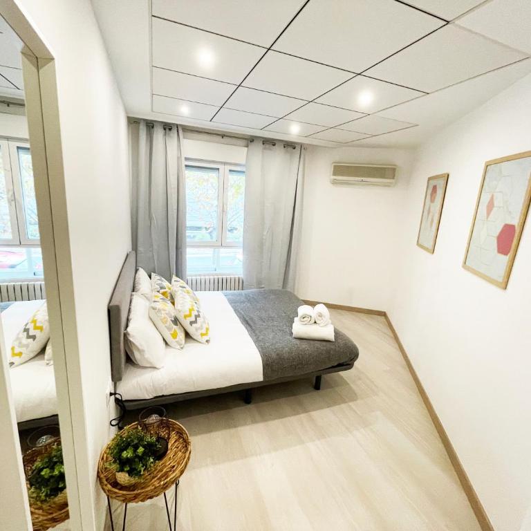 Novedad Avenida puente del Pilar - Two-Bedroom Apartment - 9
