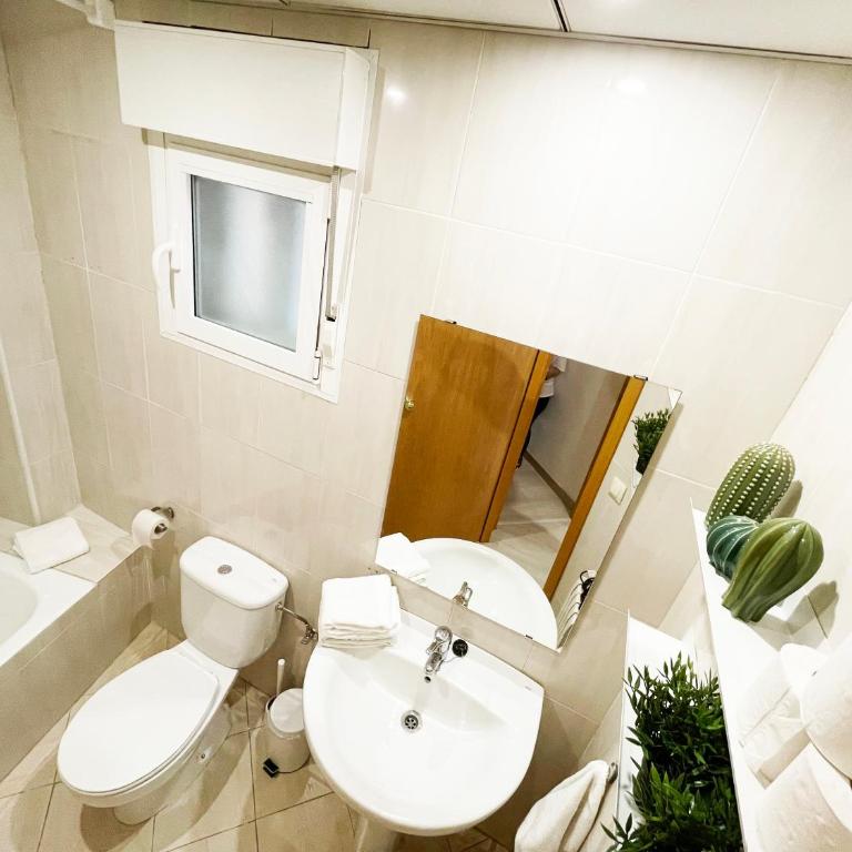 Novedad Avenida puente del Pilar - Two-Bedroom Apartment - 12