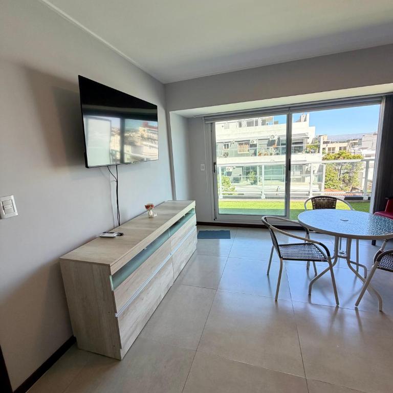 "Depto Centrico Terrazas" con Pileta y Cochera - Apartamento de 2 dormitorios con vistas a la montaña - 12
