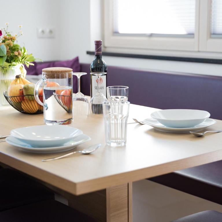Apart Dahoam - Deluxe Apartment with Three-Bedroom and Mountain View - 11