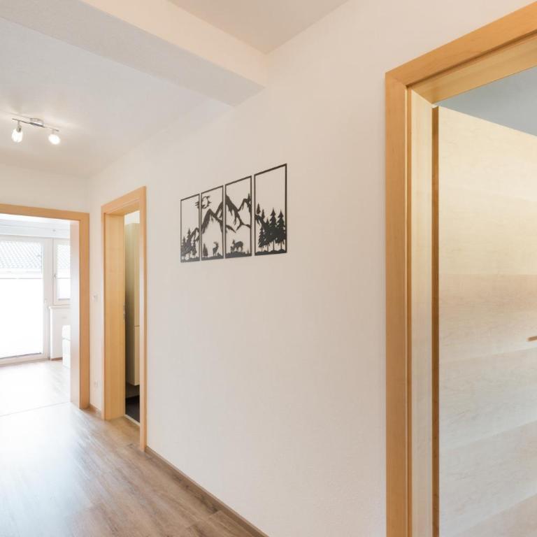 Apart Dahoam - Deluxe Apartment with Three-Bedroom and Mountain View - 18
