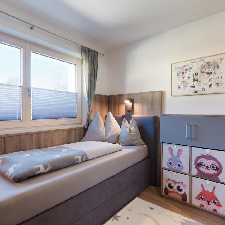 Apart Dahoam - Deluxe Apartment with Three-Bedroom and Mountain View - 20