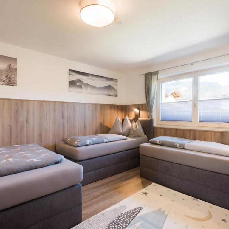 Apart Dahoam - Deluxe Apartment with Three-Bedroom and Mountain View - 21