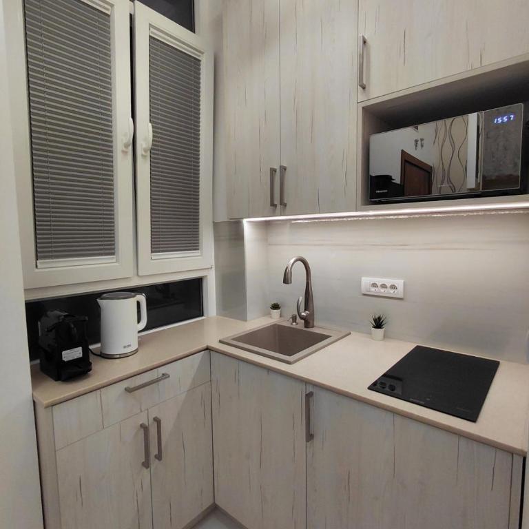 Angel Suites - One-Bedroom Apartment - 8