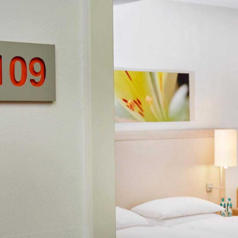 H+ Hotel München - Superior Doppelzimmer - 7