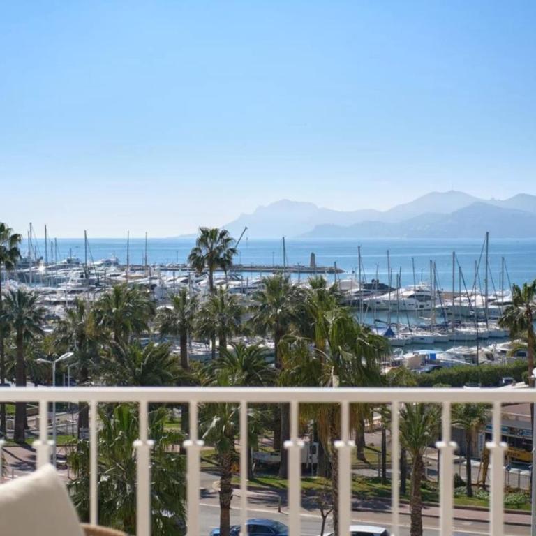 REF 2028 Croisette - Superbe appartement avec vue panoramique sur la mer - Appartement - 3