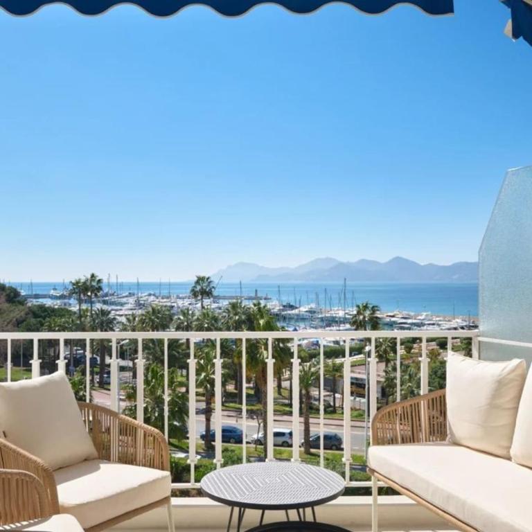 REF 2028 Croisette - Superbe appartement avec vue panoramique sur la mer - Appartement - 9