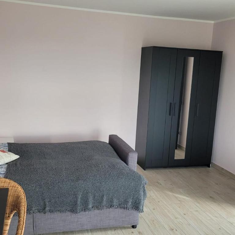 Guest House "Country Mornings" - Triple Room with Shared Bathroom - 3