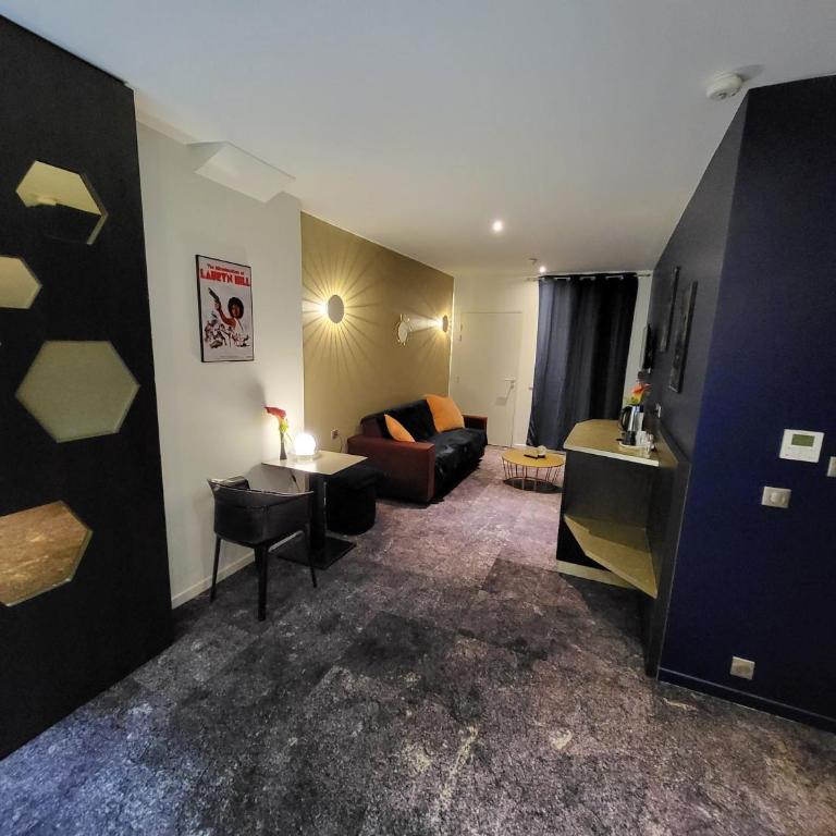Accueil Hôtel Paris Pigalle Montmartre - Hôtel rénové - Chambre Familiale Supérieure - 5