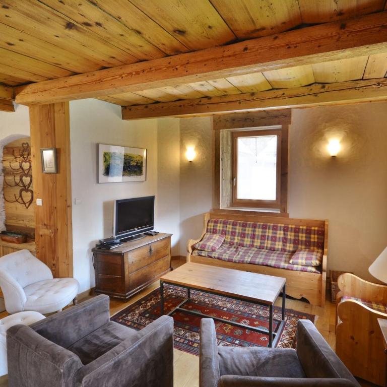 Chalet rénové 8 pers. proche centre et pistes avec parking - FR-1-684-22 - Apartamento - 10