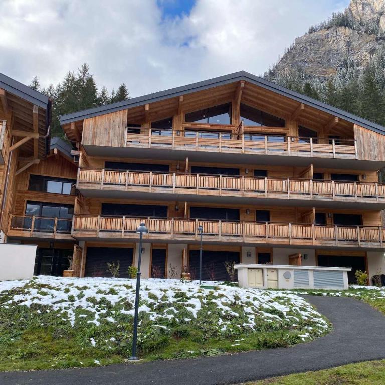 Appartement contemporain et lumineux avec parking, animaux admis - FR-1-693-84 - Appartement - 16