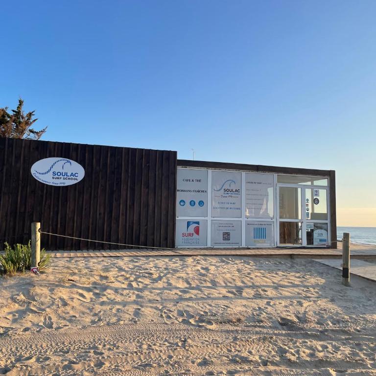 Rêves d'Océan villa familiale calme au Domaine des Sables piscine et pataugeoire partagées 10 min à pied de la plage surf skate park - Haus mit 3 Schlafzimmern - 25