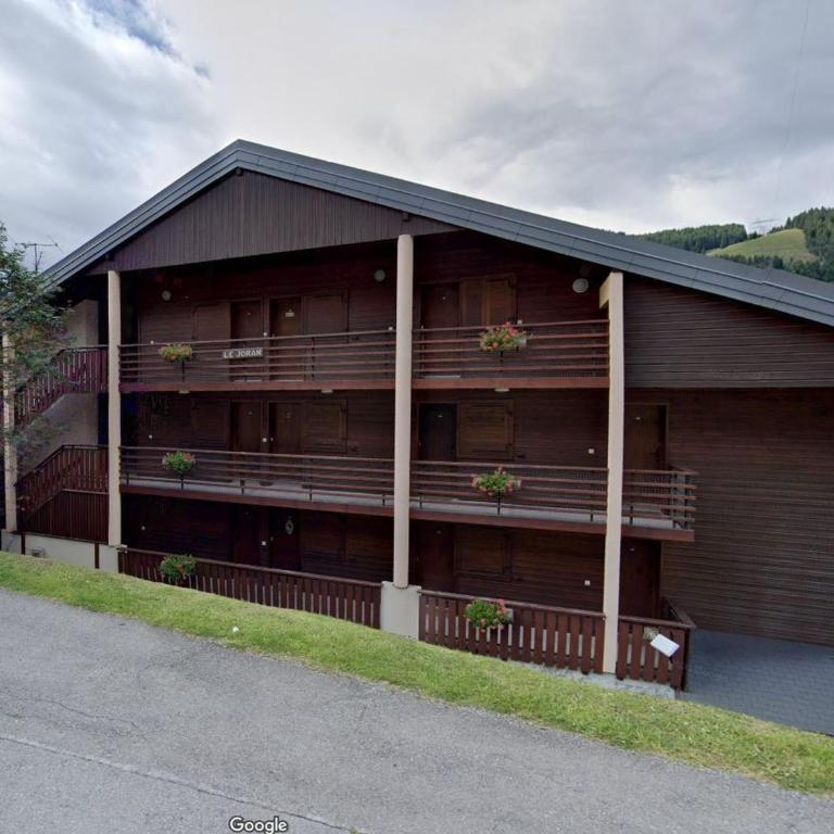 Charmant appartement à Châtel près des pistes et du lac, avec balcon - 25m², parking inclus - FR-1-693-43 - Studio - 13