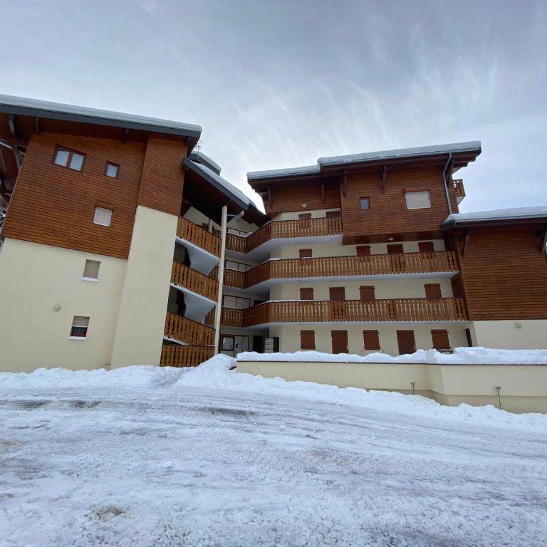 Appartement lumineux proche télécabine Linga, balcon et garage - FR-1-693-90 - Appartement - 15