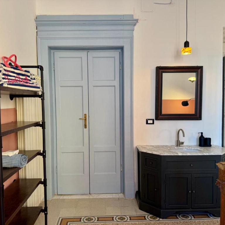 HERITAGE HOUSE City Center -ENTIRE APARTMENT- - Appartamento Deluxe con 2 Camere da Letto e Balcone - 6