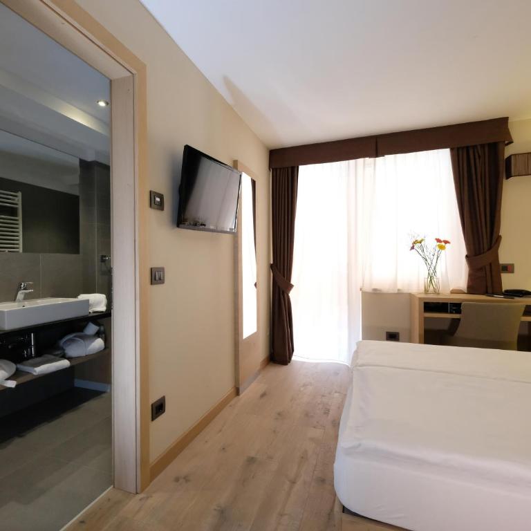 Design & Suite Hotel Ciarnadoi - Camera Matrimoniale Standard - 4
