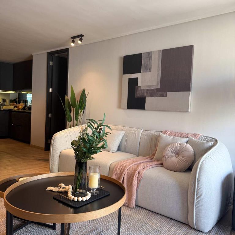 HOM I Comodo y elegante tu hogar temporal en Av Las Condes - Apartment - 23