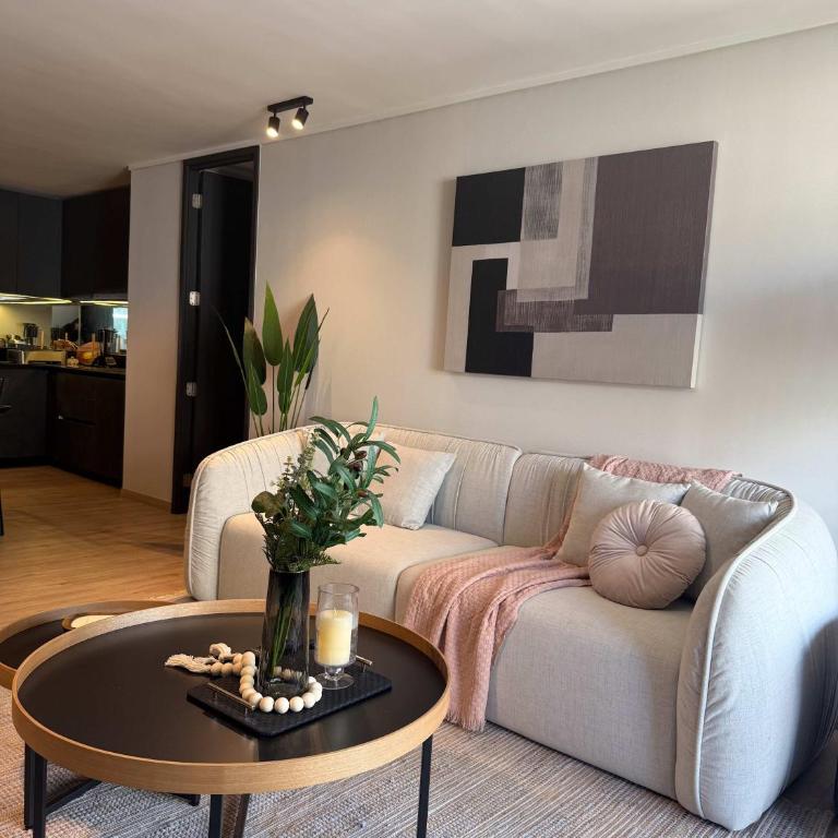 HOM I Comodo y elegante tu hogar temporal en Av Las Condes - Apartment - 24