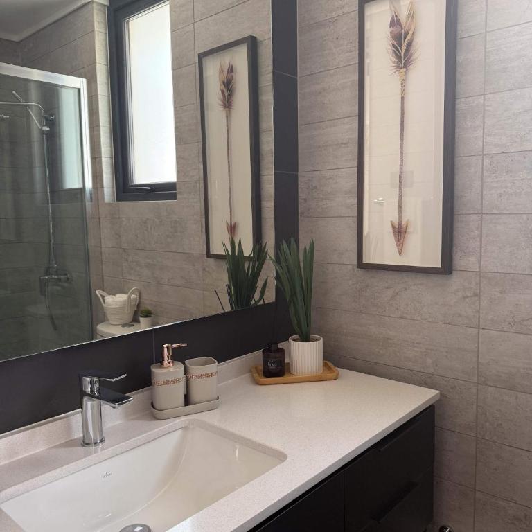 HOM I Comodo y elegante tu hogar temporal en Av Las Condes - Apartment - 29