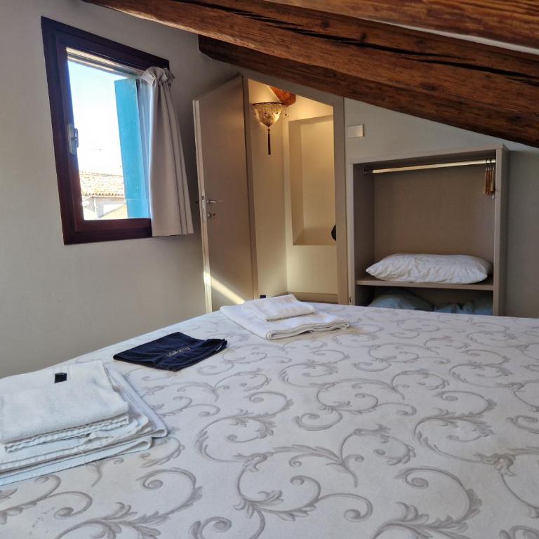 Guest House Ca' dell'Angelo - Camera Economy Mansardata con Accesso Tramite Scala a Chiocciola - 2