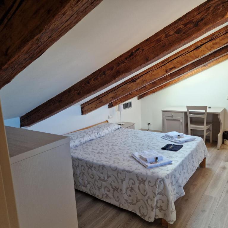 Guest House Ca' dell'Angelo - Camera Economy Mansardata con Accesso Tramite Scala a Chiocciola - 4