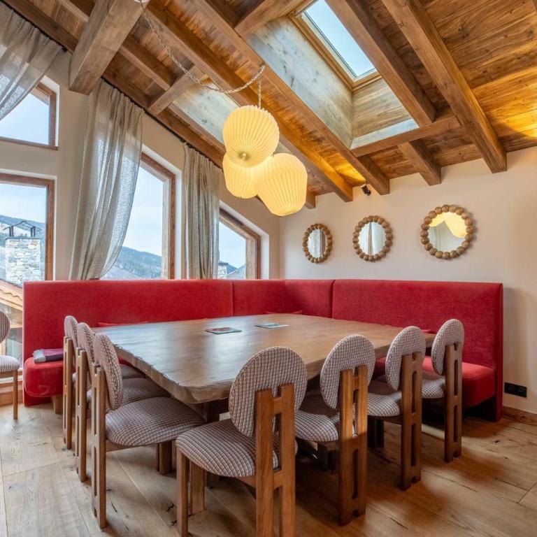 Chalet Yolo with Pool and Spa - Chalet - 10