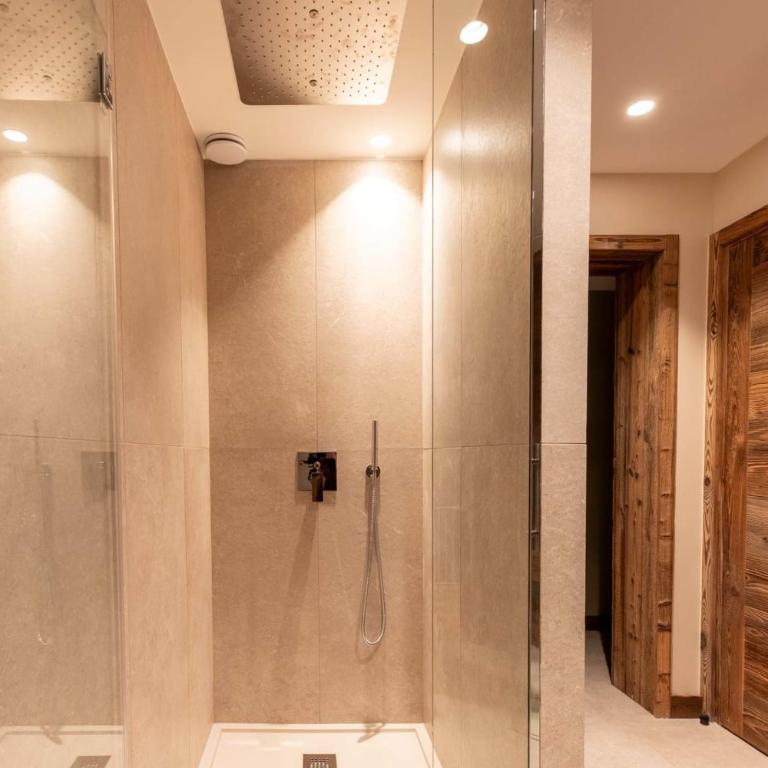 Chalet Yolo with Pool and Spa - Chalet - 48