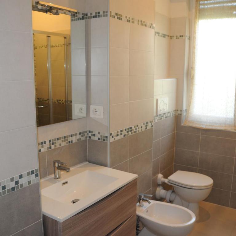 Affittacamere La Perla - Camera Matrimoniale con Bagno Privato - 5