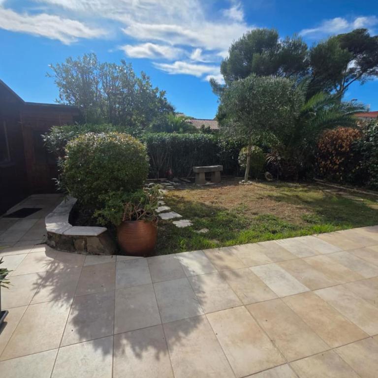Beautiful Apartment with Garden Near Beach - Appartamento - 1