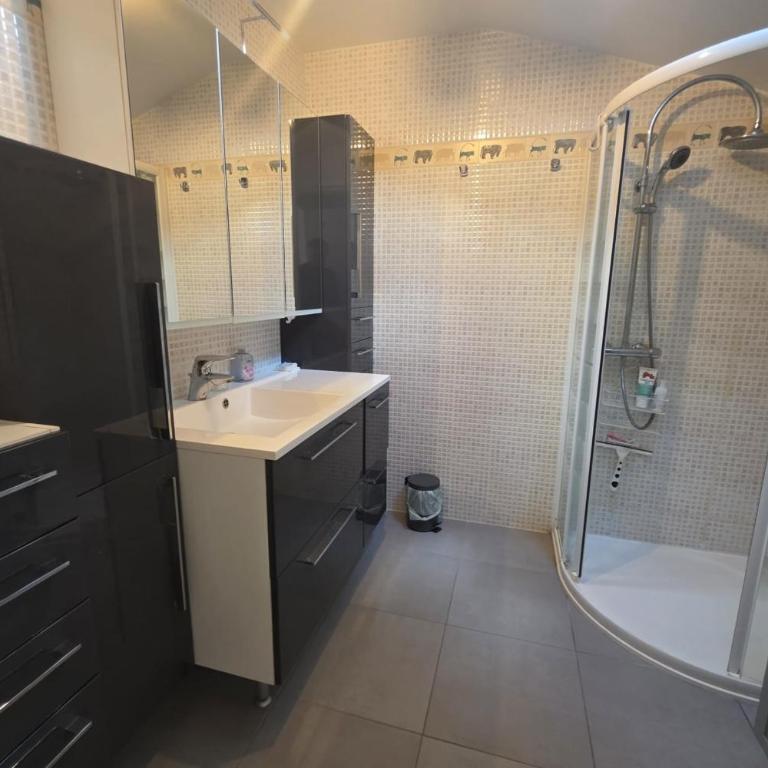 Beautiful Apartment with Garden Near Beach - Appartamento - 14