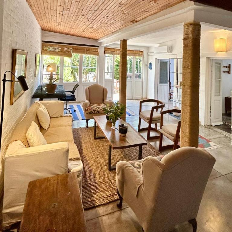 Casa entera, 3 dormitorios, diseño y jardín con parrillero - Three-Bedroom Home - 2