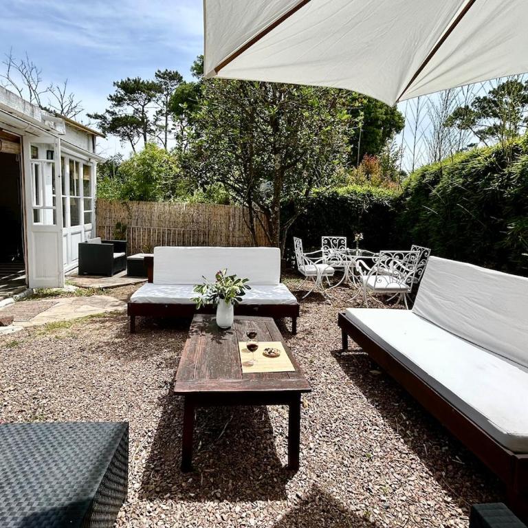 Casa entera, 3 dormitorios, diseño y jardín con parrillero - Three-Bedroom Home - 23