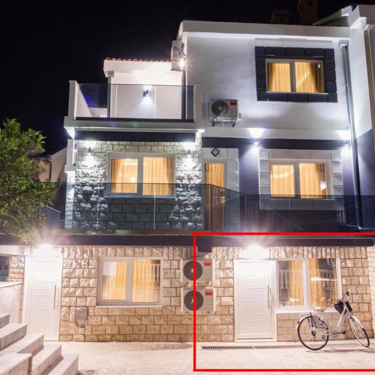 Basileus Apartments Budva - Deluks Četvorokrevetna Soba - 4