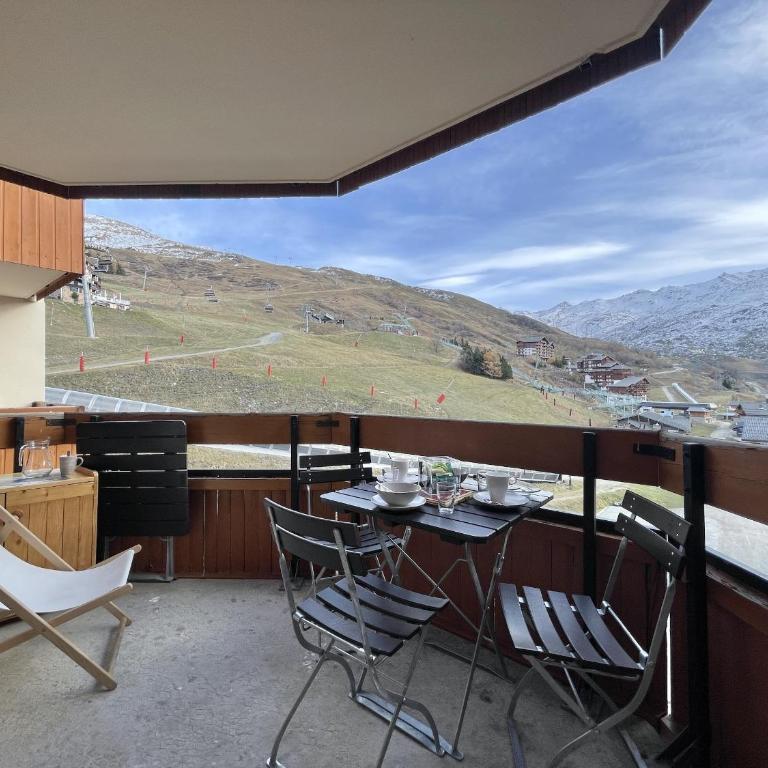 CI55 2 pieces coin montagne Sud skis aux pieds - One-Bedroom Apartment with Balcony and Mountain View - 17