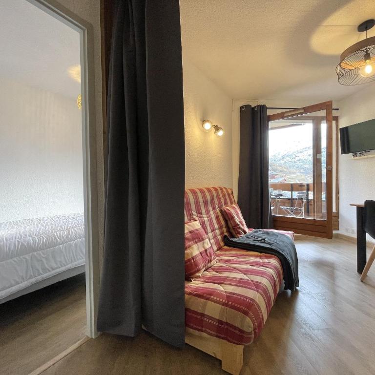 CI55 2 pieces coin montagne Sud skis aux pieds - One-Bedroom Apartment with Balcony and Mountain View - 18