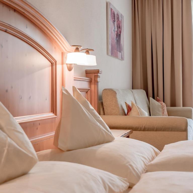 Hotel Garni Alpenresidenz Zimmer & Aparts - Deluxe Apartment mit 1 Schlafzimmer und Gartenblick - 3