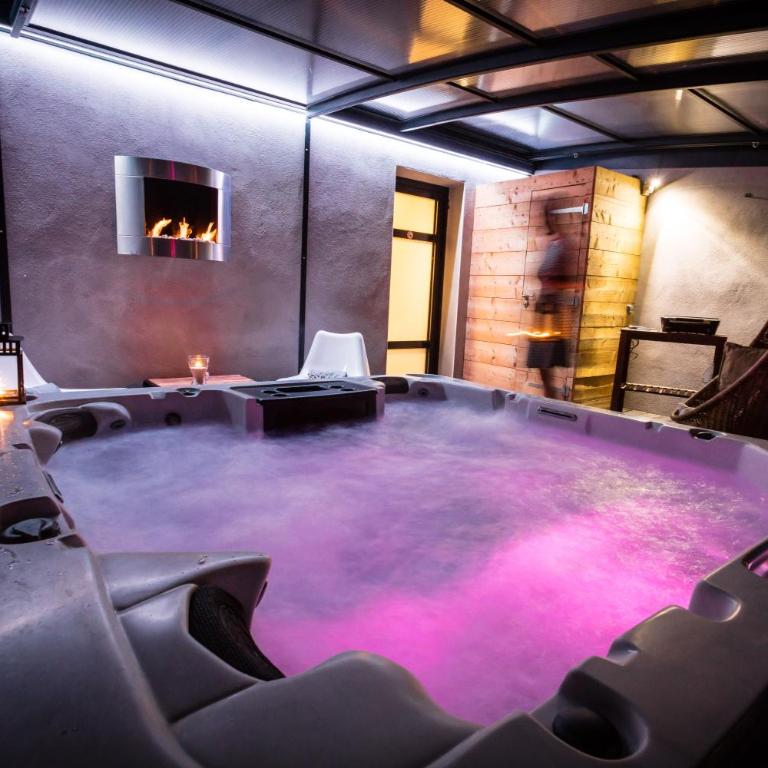Chambres d'hotes Deluxe Jacuzzi Mas de l'Etoile - Chambre Lit King-Size Deluxe - 22