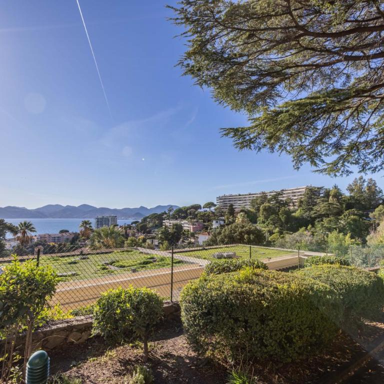 LB Vacation Rentals I Bright 1BR, Minutes from the Beach with Sea and Mountain View - Appartement 1 Chambre - 26
