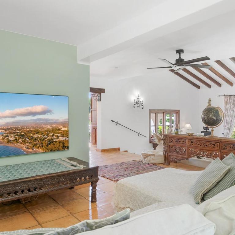 Unique Villa Calahonda - Villa - 18