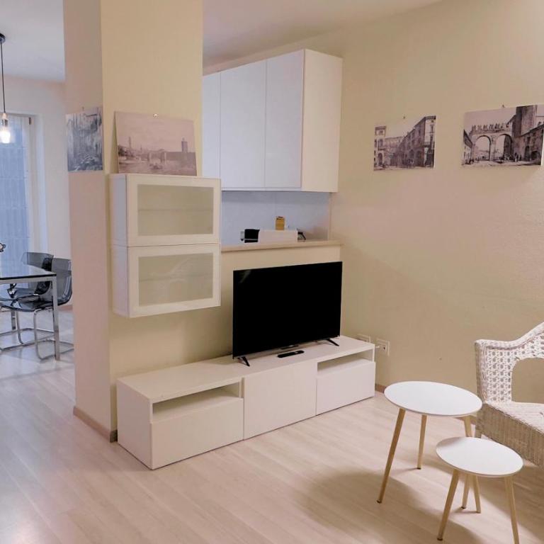 Truly Verona - Appartamento con Balcone - Arena Design - Via Leoncino 35 - 2