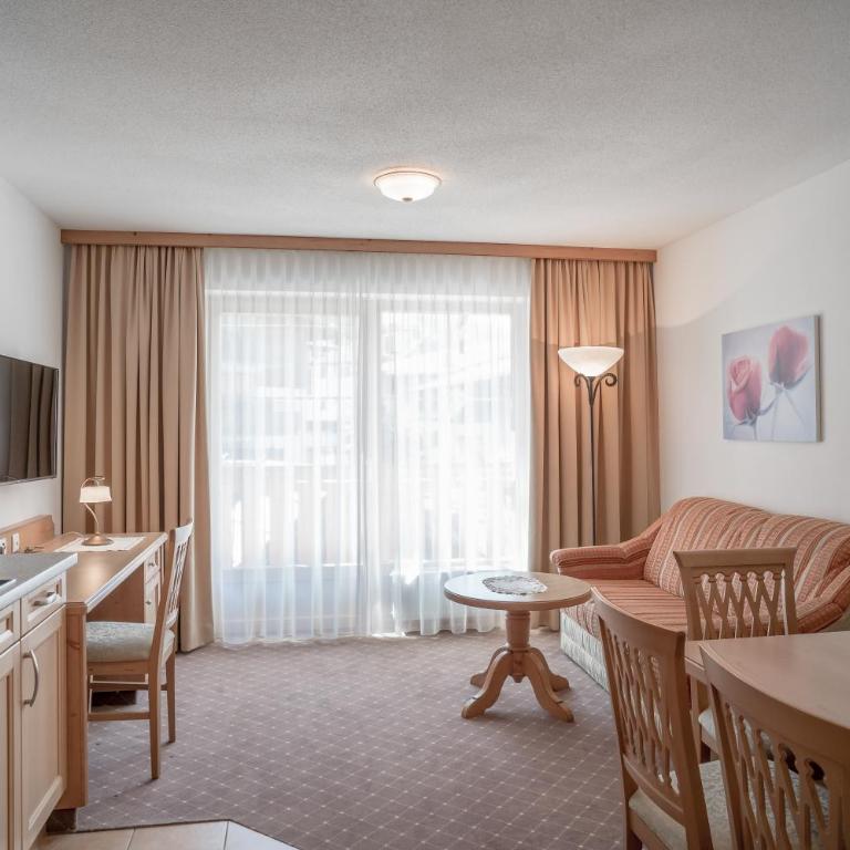 Hotel Garni Alpenresidenz Zimmer & Aparts - Deluxe Apartment mit 2 Schlafzimmern - 3