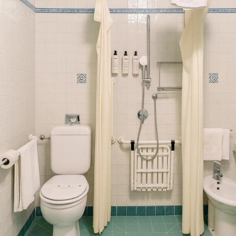 Hotel Porta San Mamolo - Camera King con Doccia con Accesso per Sedie a Rotelle - Accesso Disabili - 2
