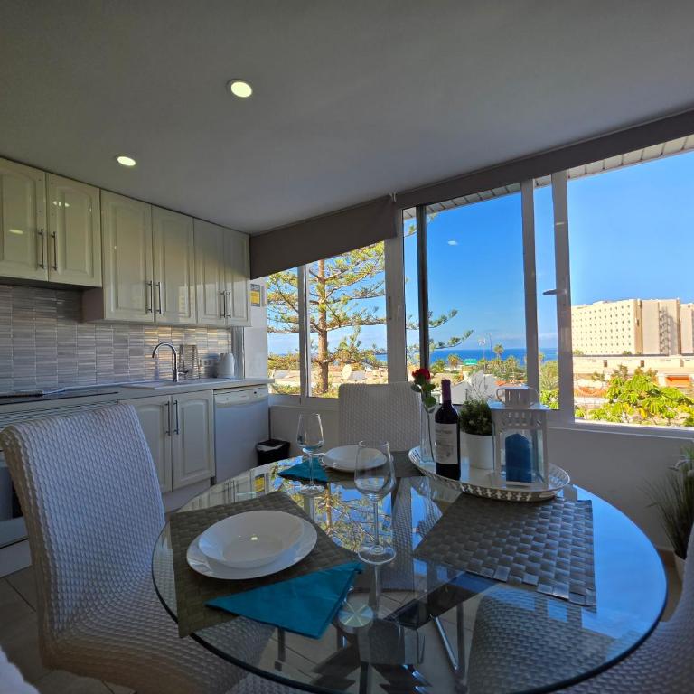 Apartment Jacaranda 2 by sea and beach, pool, very central, dishwasher, Wifi, fantastic seaview - Apartamento de 2 dormitorios - 3