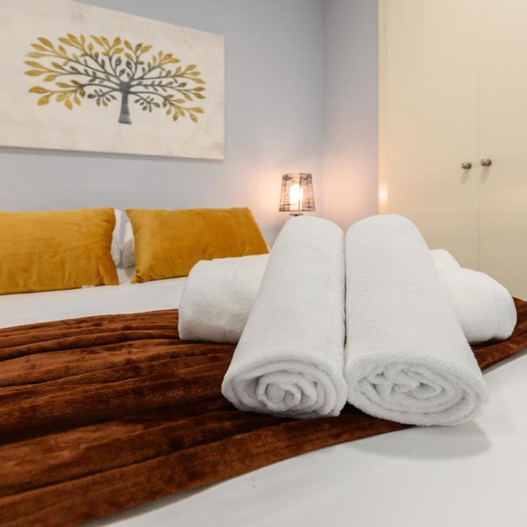 Acogedor Dúplex con Cocina Abierta y Suite Privada en Madrid LDM11034 - One-Bedroom Apartment - 26