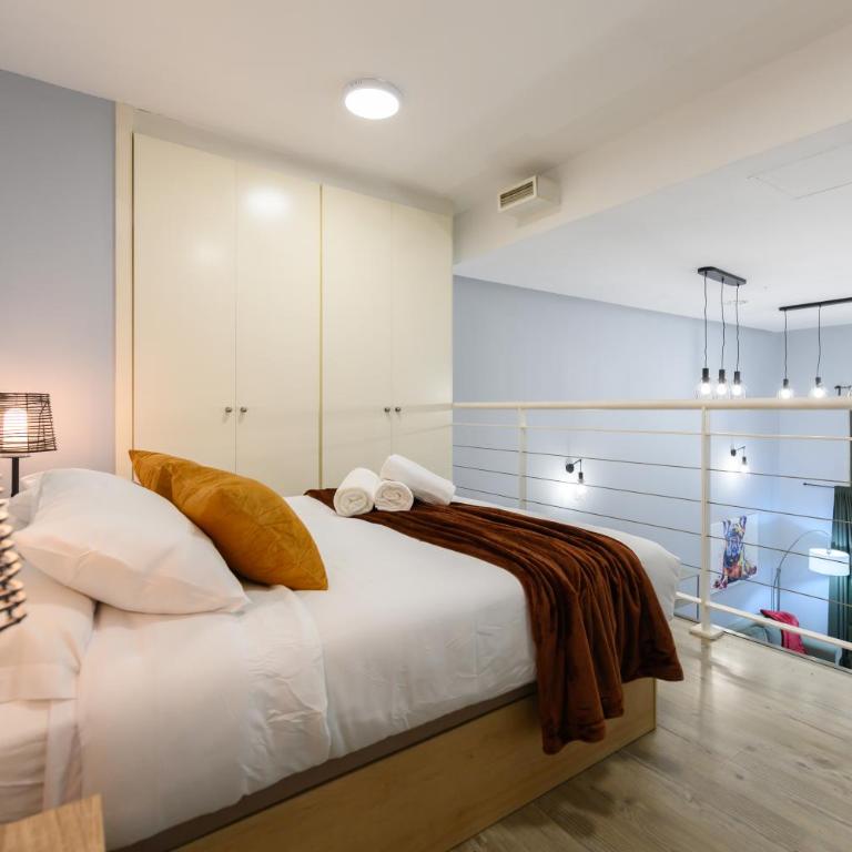 Acogedor Dúplex con Cocina Abierta y Suite Privada en Madrid LDM11034 - One-Bedroom Apartment - 37