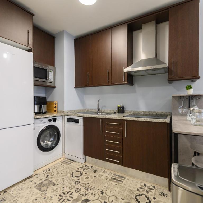 Acogedor Dúplex con Cocina Abierta y Suite Privada en Madrid LDM11034 - One-Bedroom Apartment - 55
